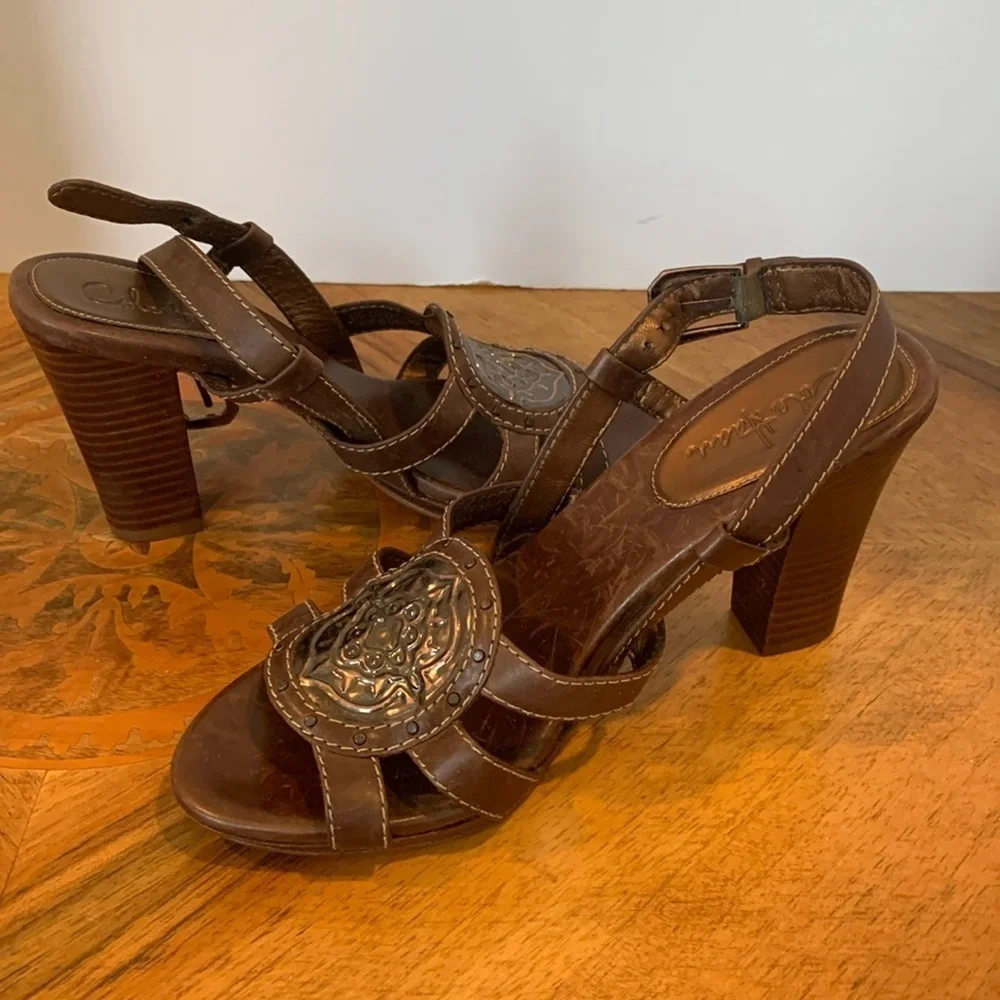 Cole Haan Brown Leather Heel Slingback Sandals Women’s Size 5 Left Shoe, 6 Right